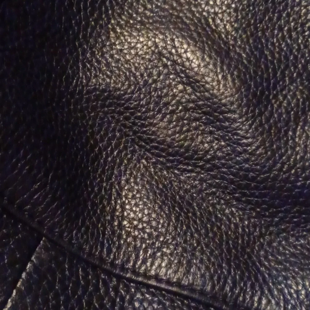 > Michael Kors Elegant Black Women's Bag Charm Tassel